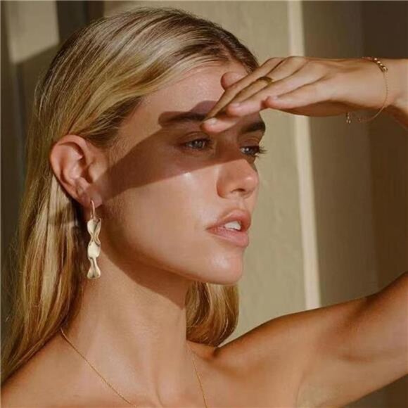 ✨ Long Gold Bar Dangle Earrings | 14K Gold Plated | Modern Minimalist Style ✨ - Picture 3 of 4